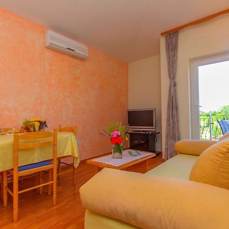 Apartments 4 Palme Funtana Chambre photo