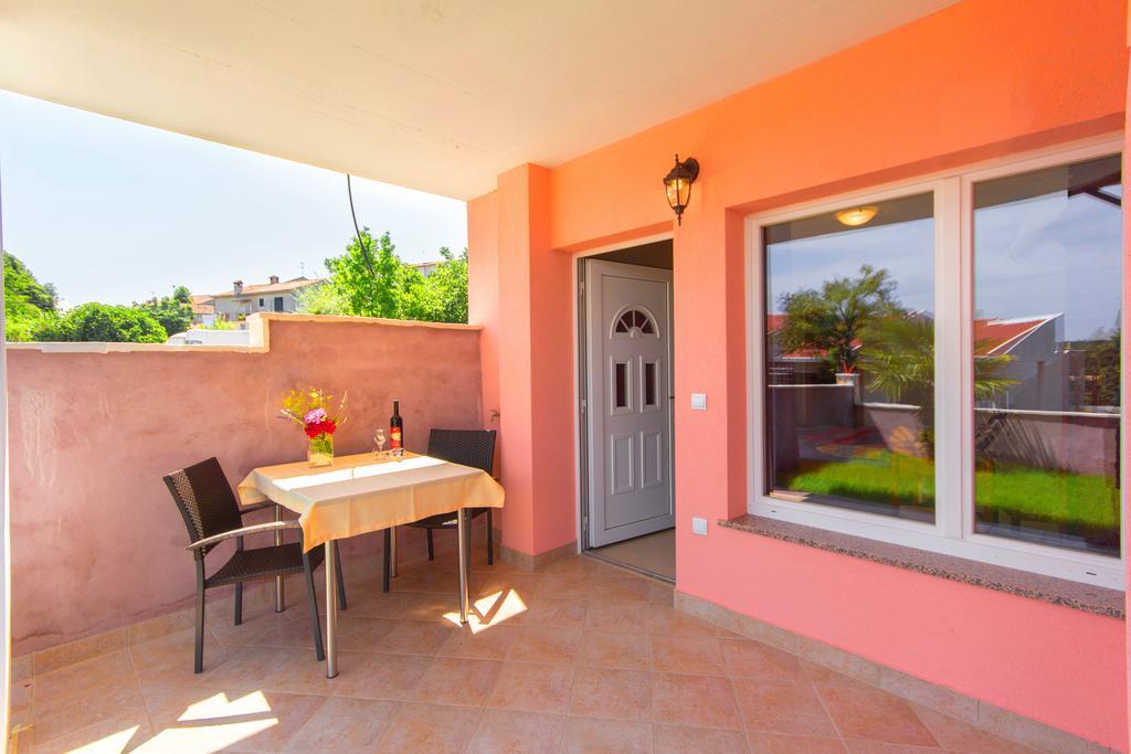 Apartments 4 Palme Funtana Chambre photo