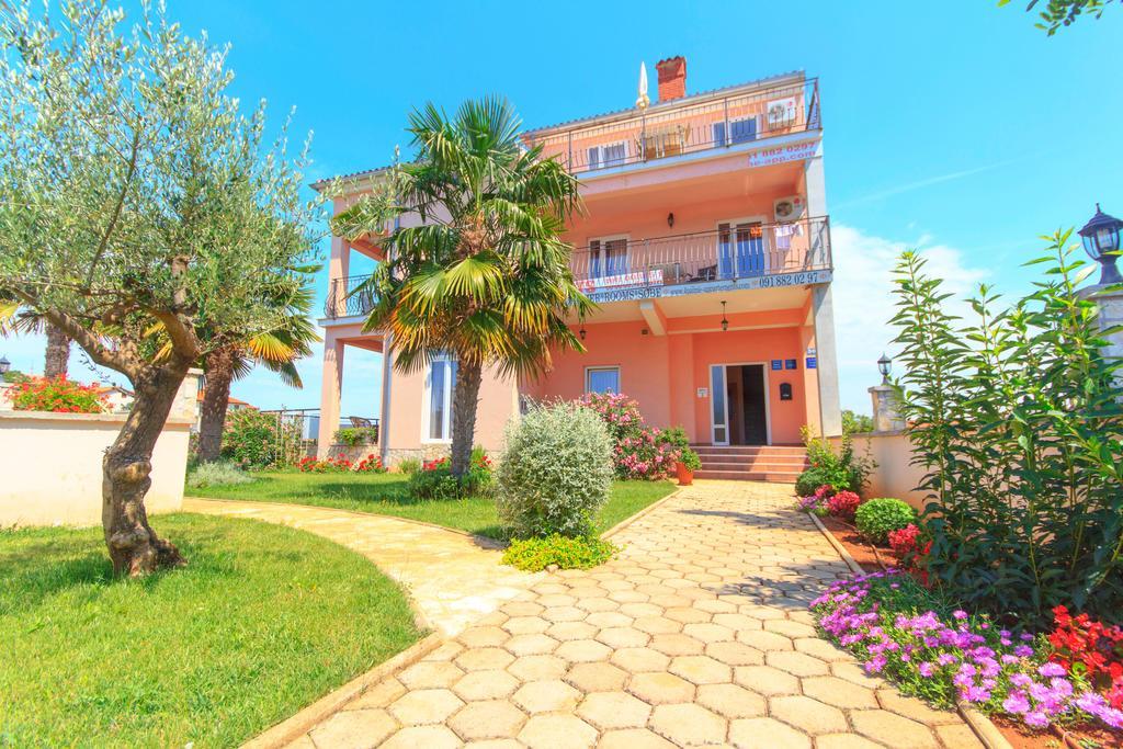 Apartments 4 Palme Funtana Chambre photo